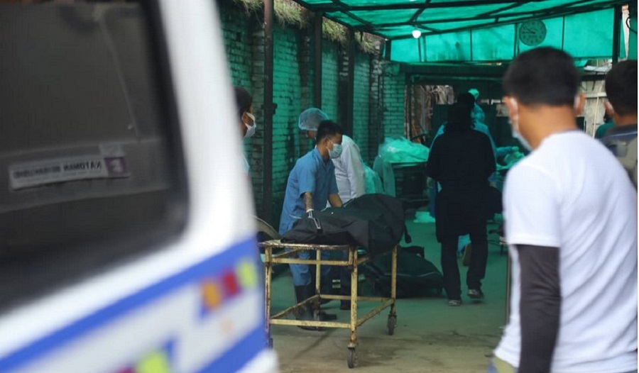तारा एयरको विमान दुर्घटनामा परेकाहरुको शव परिवारलाई हस्तान्तरण